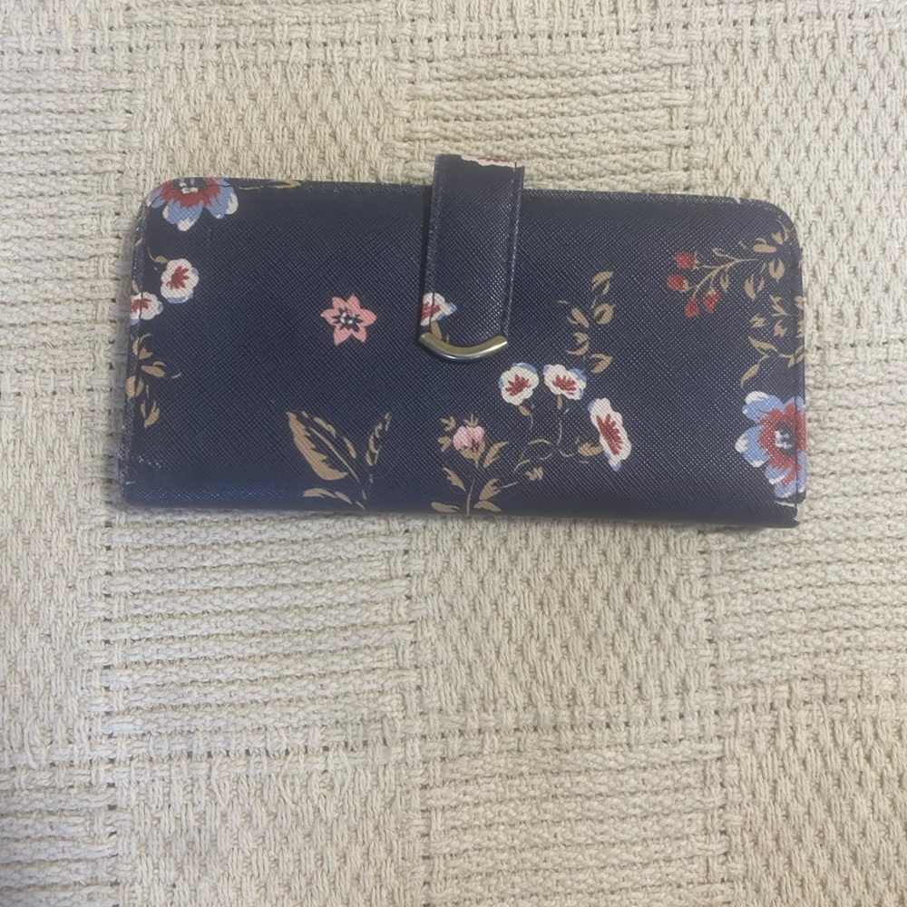 Blue flower wallet
